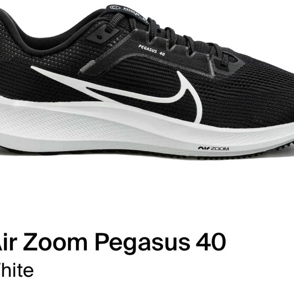 Nike Air Zoom Pegasus 40 Black and White Sneakers